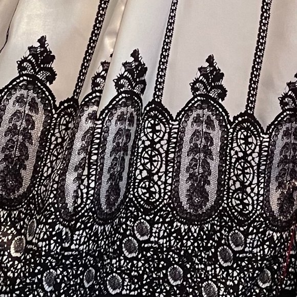 Danier Red Trench Coat - Picture 12 of 13